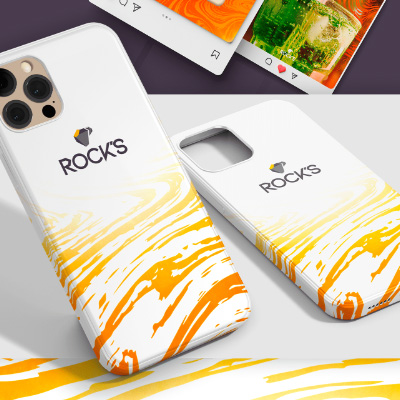 Capas de celular com a marca Rock's e grafismo em pinceladas laranja